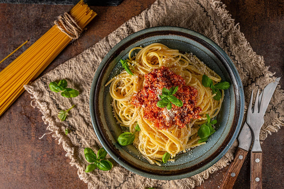 Miniatura de pasta-a-la-bolonesa